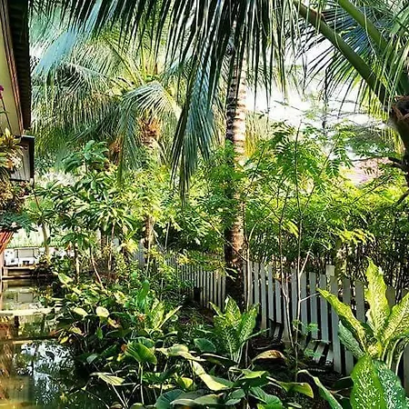 Appartement Warakorn Baansuan Amphawa Extérieur photo
