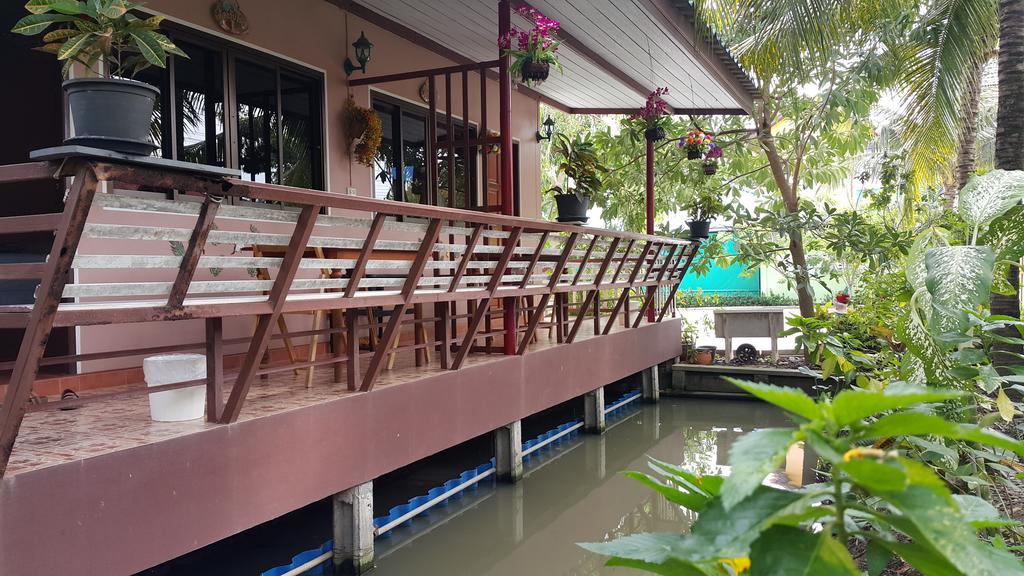Warakorn Baansuan Séjour chez l'habitant Amphawa